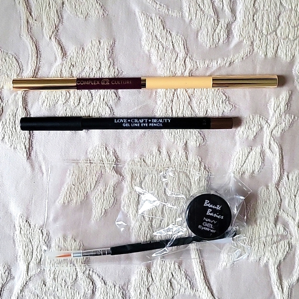 Eyeliner Lot